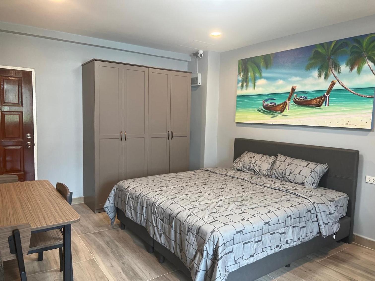 Private Modern Apartments By Patong Vacation Rentals Located In The Heart Of Patong, Walking Distance To The Beach, Kitchen, Private Bathroom, Seating Area, 65" Smart Tv With Free Wifi エクステリア 写真